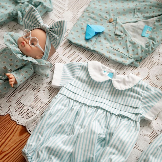 Cute aqua stripes