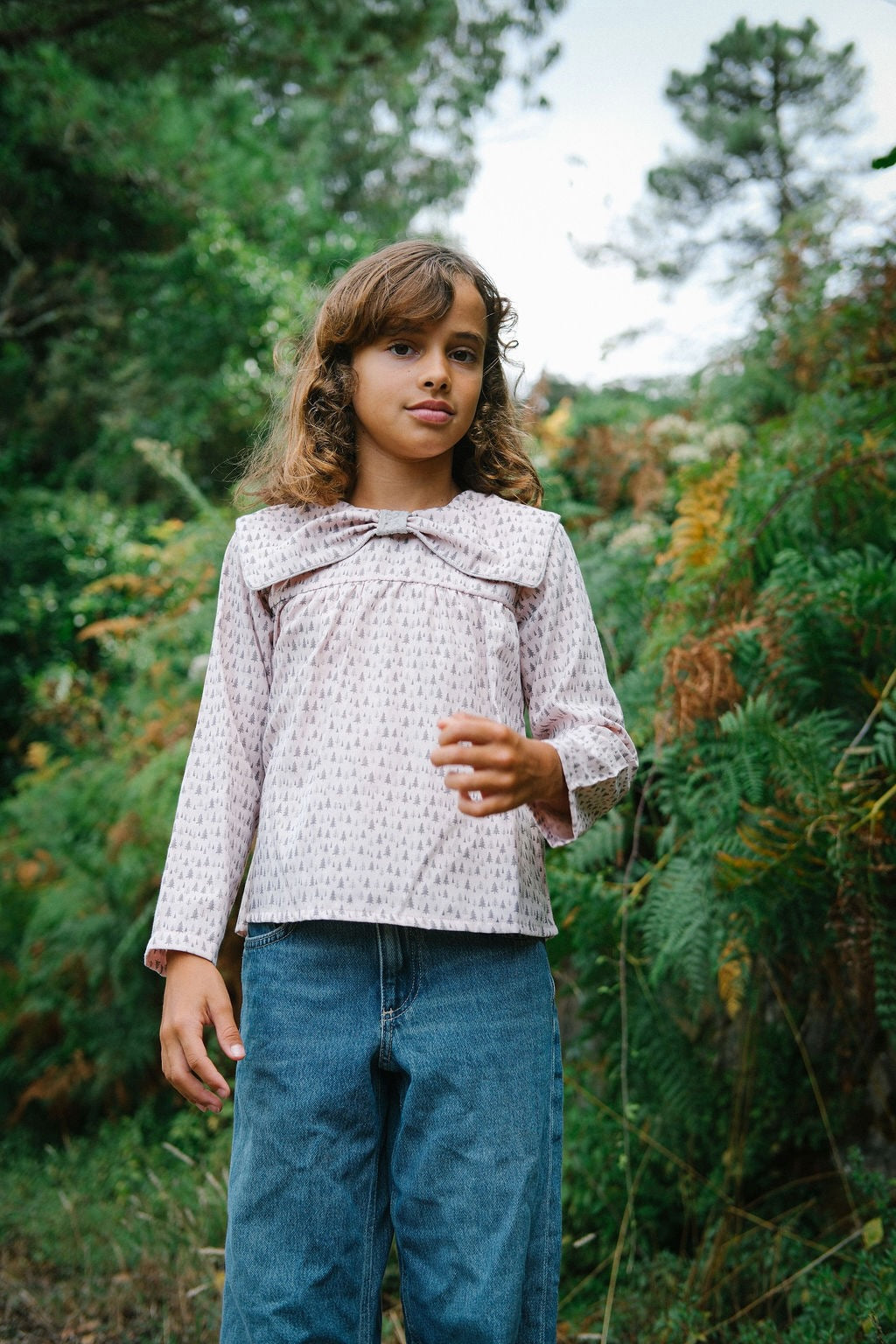 Camisa com gola em laço